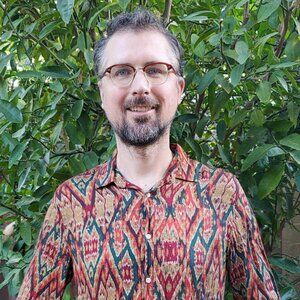 Zara button up shirt regular fit viscose boho retro vintage tie dye diamond